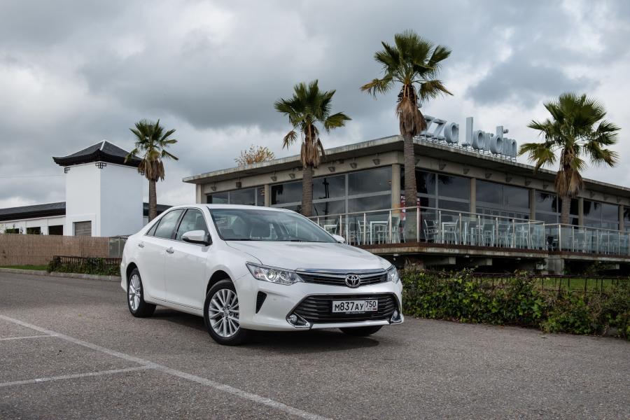  Toyota Camry 2014 года  (CIS) (фото 7 из 41)